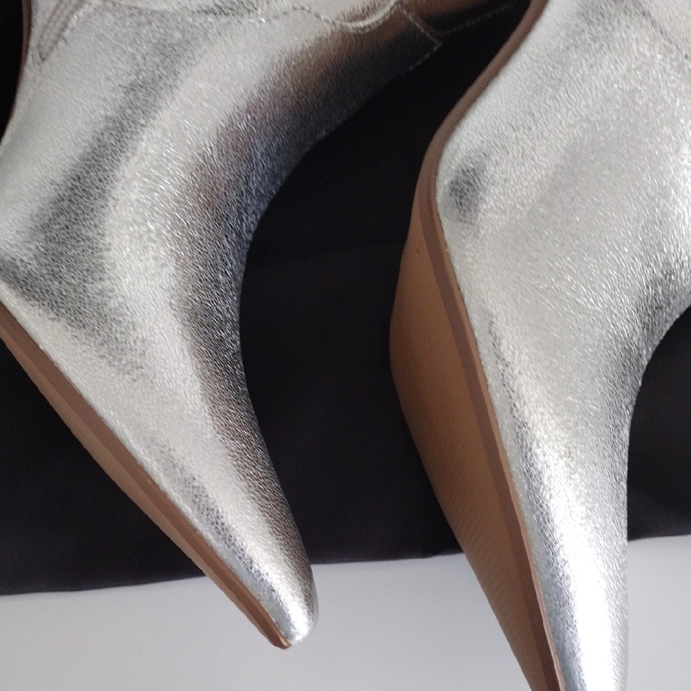 Express Pointed Toe Thin Heeled Booties. Metallic Silver. Size 8 - Picture 7 of 16